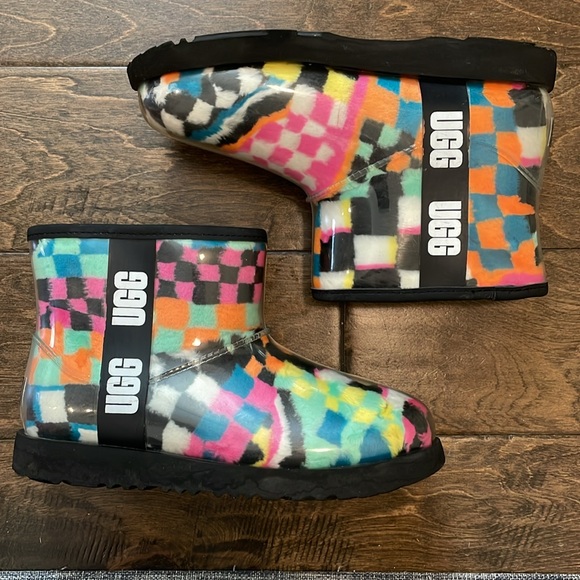 UGG Classic Clear Mini Boot size 5 - Picture 3 of 15